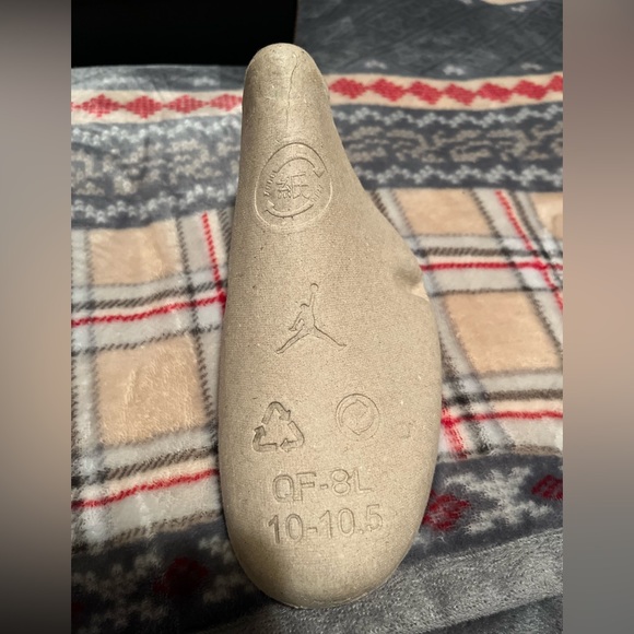 Air Jordan 1 - Picture 10 of 11